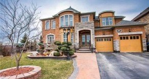 Detached Ravine in Brampton